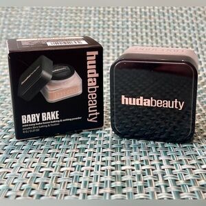 HUDA BEAUTY Baby Bake Powder - Black and Pink